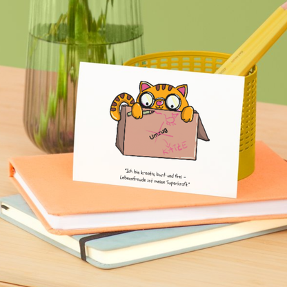 Postkarte „Mieze Maximus – Kreativität ist deine Superkraft“