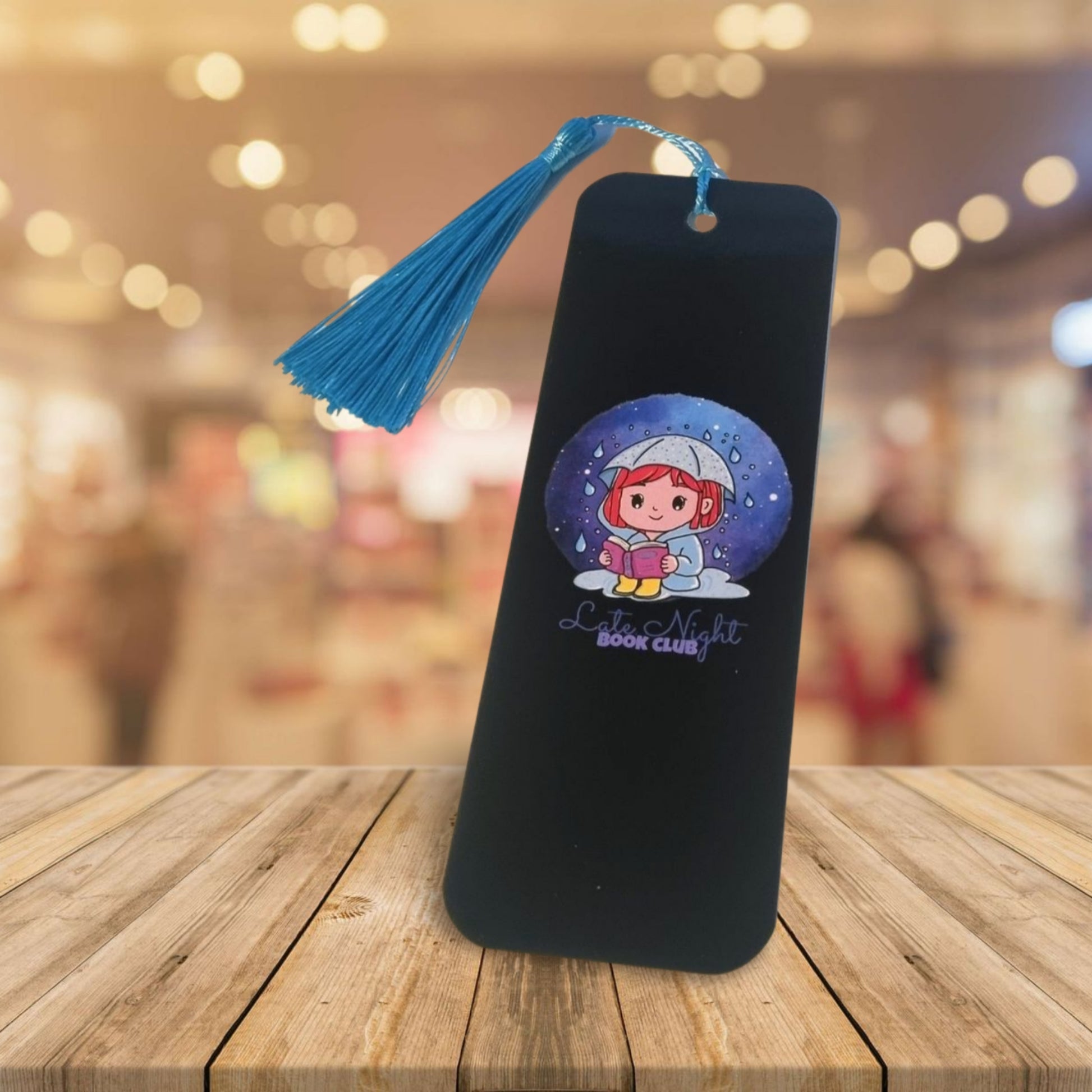 Niedliches Lesezeichen - Mira liebt Regentage - Late Night Book Club - hinten schwarz