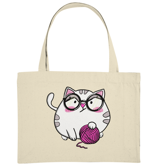 XL-Shopper mit Katzenmotiv Mieze Wilma. Die Katze ist weiß und hat ein pinkes Wollknäuel in der Pfote. Super süß. Jetzt kaufen auf millicat.de - Taschenfarbe Natur.