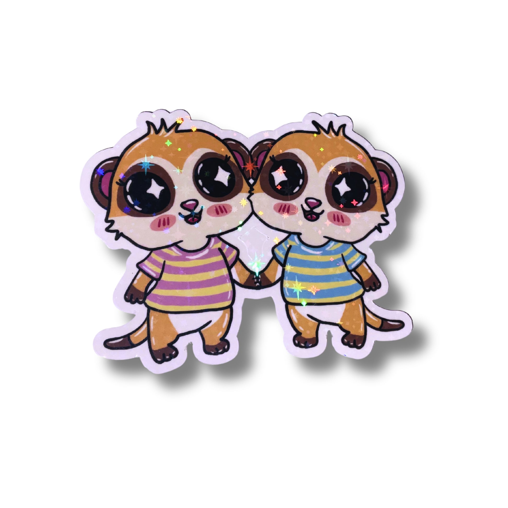 Großer Sternzeichen Sticker Zwillinge als zwei Erdmännchen Maike & Tjark in gestreiften T-Shirts aus der Zodiac Cuties Kollektion von Millicat Design.